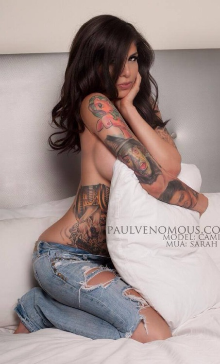 helljeahlatinas:  Source:Sexy Inked Girlshelljeahlatinas