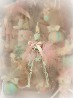 magicalshopping:  Pastel Skeleton Ornament 