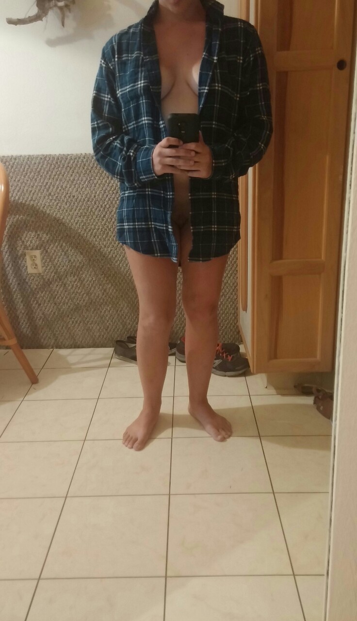 hornyamerican18:  Little girl in need 🙋