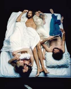 crystallineknowledge: Fleetwood Mac By Annie Leibovitz,  RS235, March 24, 1977   “The romantic turmoil of Rumours made this cover tricky. Christine McVie didn’t want to be near her ex, John McVie; Stevie Nicks didn’t want to be beside Lindsey Buckingham,