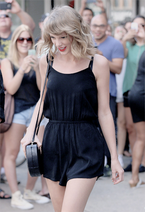 odysseysona: the way you walk, the way you talk, way you say my name; it’s beautiful, wonderful, don