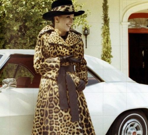 vintagebreeze - Joan Collins in the 70s.
