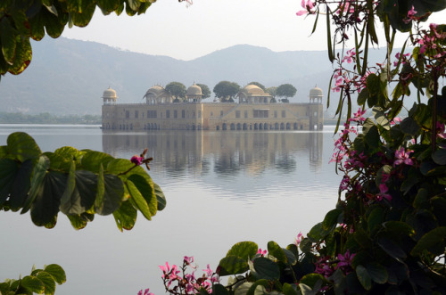 Jaipur’s floating palaceJal Mahal (meaning &ldquo;Water Palace&rdquo;) sits in the middle of a lake 