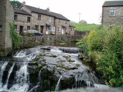 sellmyhouseandmovetoengland:  Hawes, North