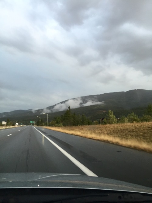 ph4ntasmag0ria:  Some smoke clouds from earlier too in Montana. Nature is fucking wild.