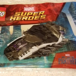 These LEGO Polybags are fairly neat!  #BlackPanther