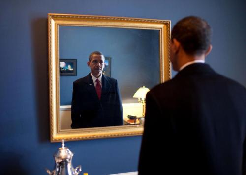 Sex sixpenceee:  Senator Obama takes one last pictures