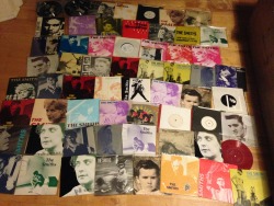 soul-tripping:  my dad’s smiths singles