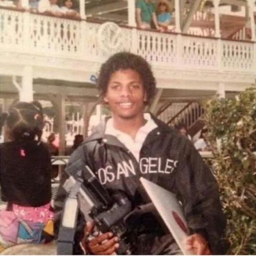 I’ve came across a few pic of Eazy at Disenyland, but this one has to be my fav. Circa. 1980s