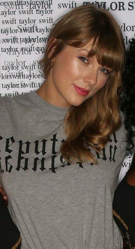 @taylor-is-gorgeous 