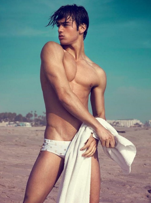 rawbeautyexpress:   Scott Gardner By Jim Tanner! http://rawbeautyexpress.tumblr.com/    