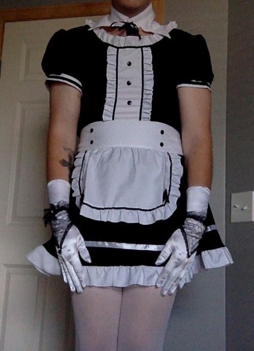 humbledmales:  goddess-elizabeths-sissy:  Modeling my new sissy maid outfit for Goddess Elizabeth.  Now it’s time to do her laundry.  What a lucky little boy I am. Follow Goddess Elizabeth’s personal blog http://goddess-elizabeth.tumblr.com/ Follow