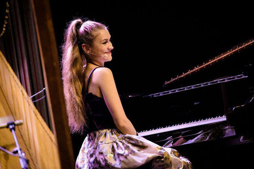 Joanna Newsom at Admiralspalast, Berlin, Germany, November 5, 2015