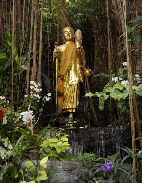 vanishingpresence:  Buddha in Bangkok, Thailand