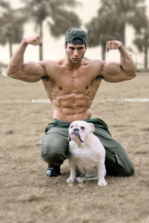 muscle-nerd:  Dean Michael 