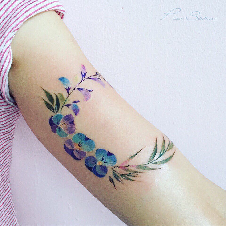 sosuperawesome:  Pis Saro Tattoo on Instagram  Follow So Super Awesome on Instagram