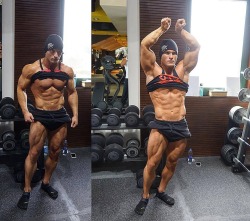 Tavi Castro - Great body and love the Vibrams, I&rsquo;ve the same pair heh.