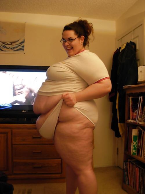 bigbellyssbbwqueen: Wanna meet a bbw chick? - CLICK HERE!