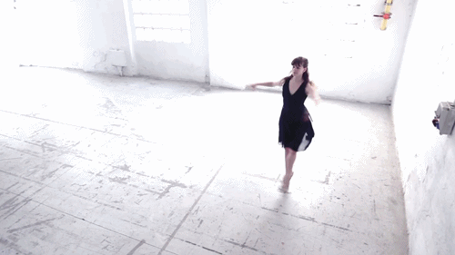 prostheticknowledge:  E-TRACE Performative dance and wearable tech project by Lesia