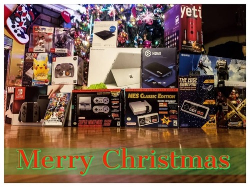 MERRY CHRISTMAS EVERYONE! I hope you guys are having a wonderful Gamertastic Christmas!!! #merrychri