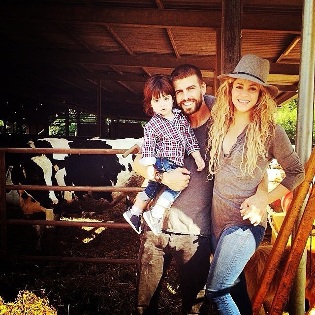 Milan, Piqué & Shakira (Piqué via Twitter: Countryside! )