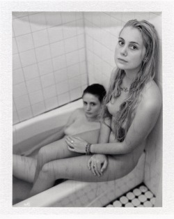 creativerehab:  Lilje and CRG in the bath. 