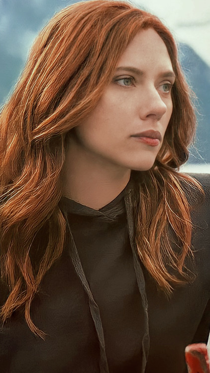 Scarlett Johansson/Natasha Romanoff {random lockscreens} ✨— If you use, please give credits on twitt