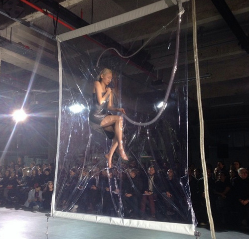 997:  Iris Van Herpen FW14 