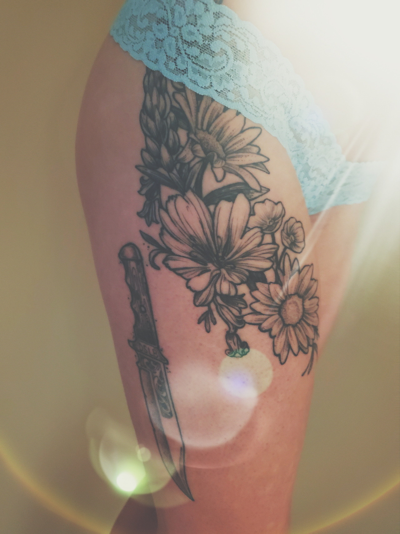 wildflowersandweapons:  wildflowers&amp;weapons
