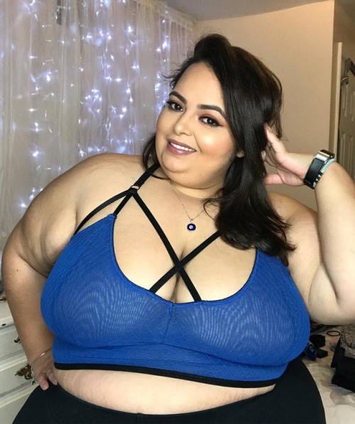 lovelylesly06: Forever touching my hair ‍♀️‍♀️ #gordafeliz #torridinsider #bbw #latina #ssbbw #curve