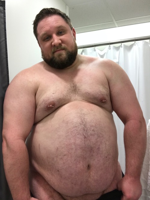 ursus-scientificus:Post-gym protein boost featuring thick thighs and…well, pretty much thick everyth