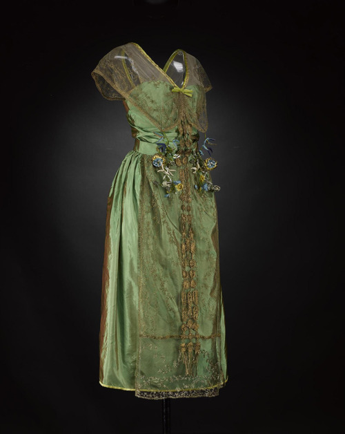 fripperiesandfobs:Lucile evening dress ca. 1918-20From National Museums Scotland