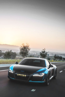 fullthrottleauto:   Audi R8 at sunrise (by I am Ted7) (#FTA) 