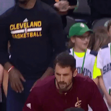 dookiediamonds:  imsoshive: When you shoot your shot and she dead that shit before