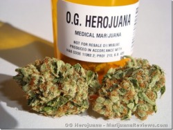 burninkushtoamauisunset:  Smokin on that heroin 