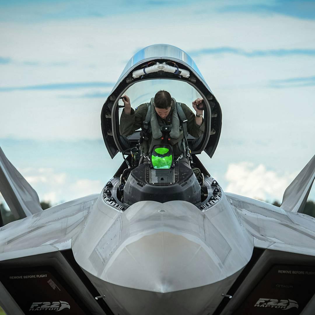 airsoftgrenades:  An F-22 pilot from the 95th Fighter Squadron based out of Tyndall
