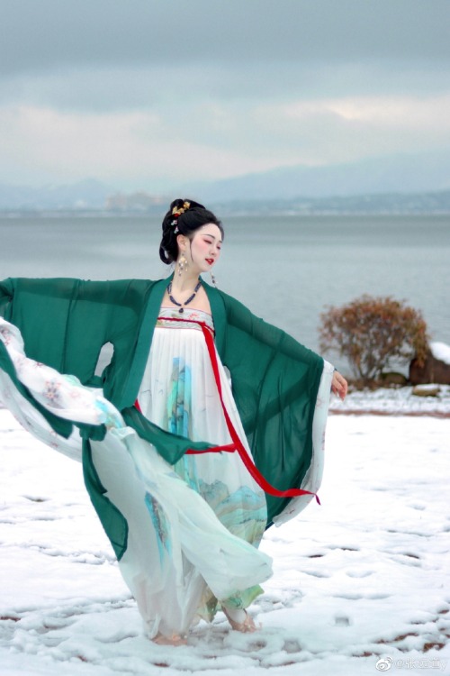 chinese hanfu by 张远道y