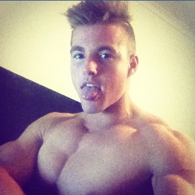 beautifulyoungmuscle:  Aussie teen BB Carlton Loth 