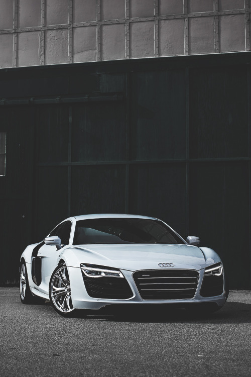 mistergoodlife:  Tony Stark’s R8 • Mr. Goodlife • Instagram   