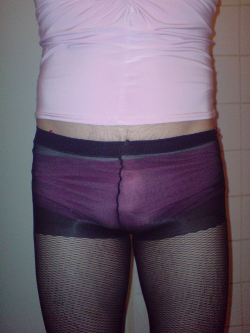 getting a bulge just from knowing how ridiculous I look …