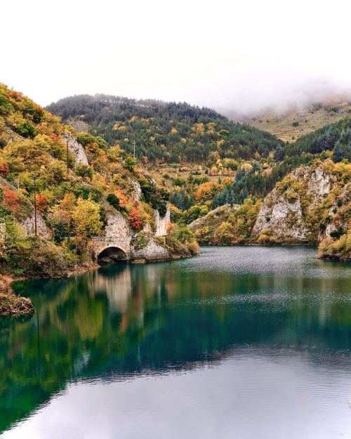 L A K E I N A B R U Z Z O // Oggi sono partito alla scoperta delle bellezze d’Abruzzo che ti l