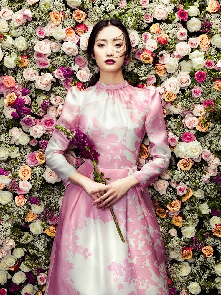 vogue-is-viral:  Kwak Ji Young photographed by Zhang Jingna for a FGR exclusive