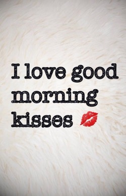 sirssluttygoddess:I love kisses 💋