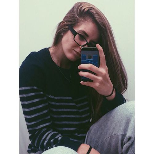 iam-daddy:  Do girls like nerds  Yes.  Yes, they do.  😁