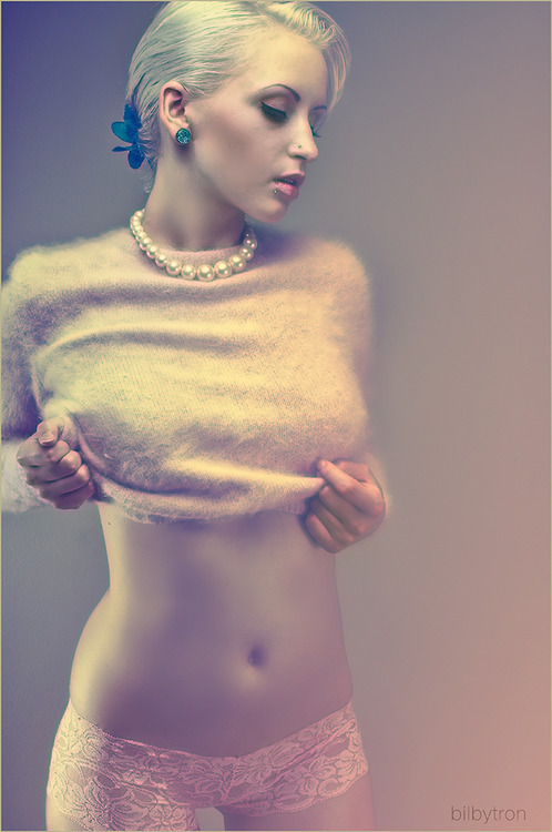 viewss-enjoyed-from-my-desk:  is it too late to submit for topless Tuesday now, Daddy? http://viewss-enjoyed-from-my-desk.tumblr.com/submit 