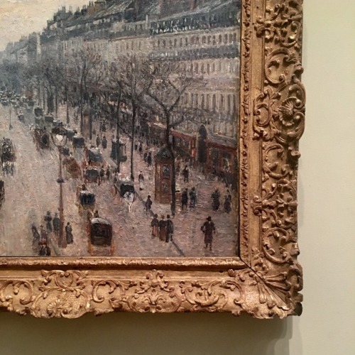 mesogeios:Boulevard Montmartre on a Winter Morning by Camille Pissarro (1897), The Metropolitan Muse