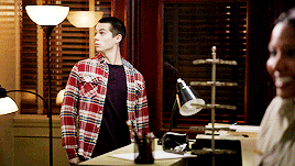 prettiestcaptain:  Stiles “no gods, no kings, no masters” Stilinski 
