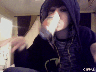 insomniatasteslikecottoncandy:  THIS IS WHY I CANT HAVE NICE THINGS. i cant stop