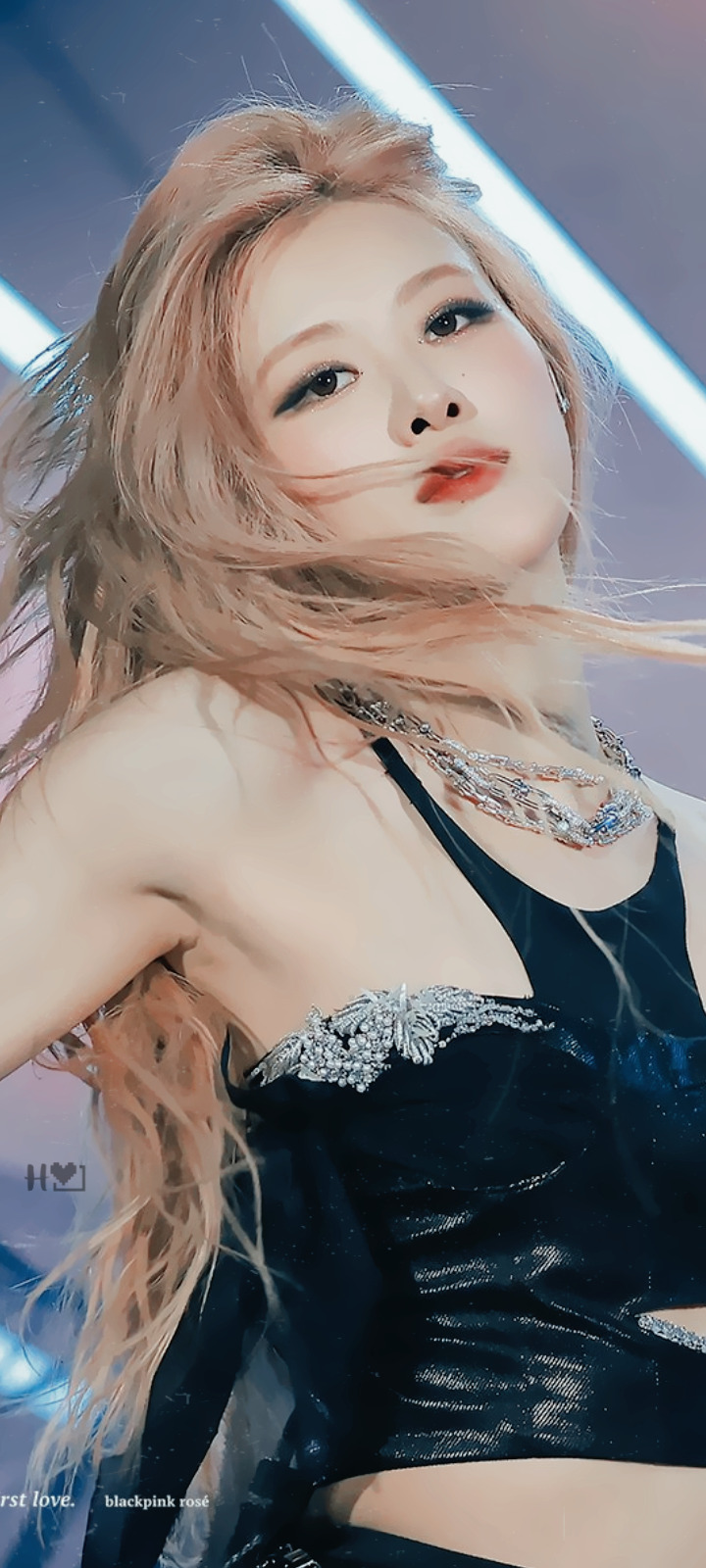 hwchaey:                         ๑  ✿ : ( rosé ) ; coachella !                            like / reblog if u save it