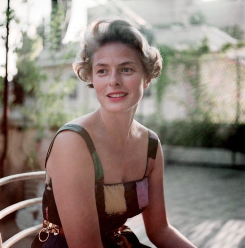 summers-in-hollywood: Ingrid Bergman in Italy, 1952